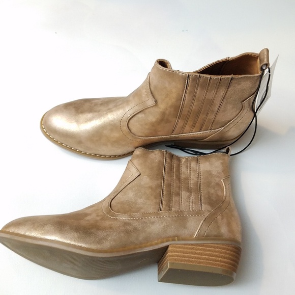 NWT Mettalic Western Ankle Boots-9 - Picture 4 of 4
